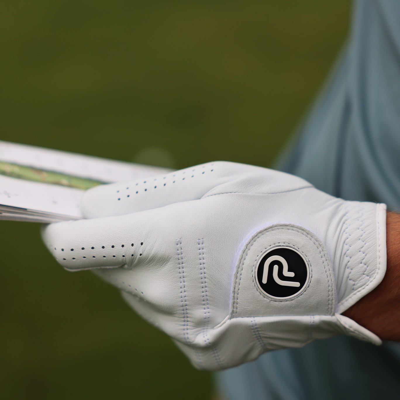 Premium golf glove